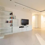 Spacious 3Br Villette Canal Saint Martin